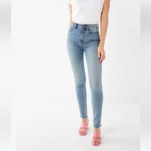 BDG Twig High-Rise Skinny Jeans-Raw hem, decent stretch, lightly distressed 26W
